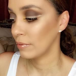 Meet your Posher, Lina